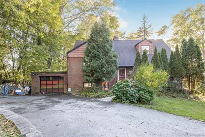 15 Wayne Way, White Plains, NY 10607 - Photo 1