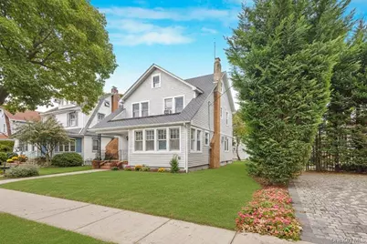 327 N Forest Avenue, Rockville Centre, NY 11570 - Photo 1