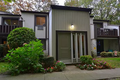 103 Richmond Boulevard #3A, Ronkonkoma, NY 11779 - Photo 1