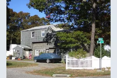 3 Lee Place, Mastic, NY 11950 - Photo 1
