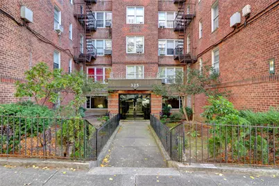 325 E 201st Street #3J, Bronx, NY 10458 - Photo 1