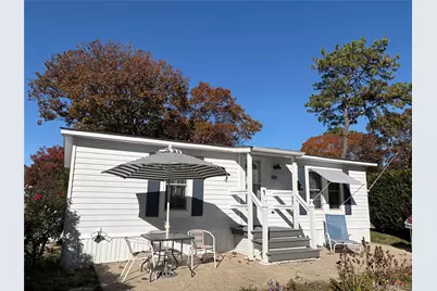 525/151 Riverleigh Avenue #151, Riverhead, NY 11901 - Photo 1