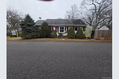 4 Forest Street, Ronkonkoma, NY 11779 - Photo 1