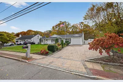 356 8th Street, Bohemia, NY 11716 - Photo 1