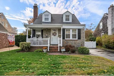 11 Walker Street, Malverne, NY 11565 - Photo 1