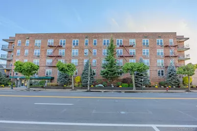 504 Merrick Road #4E, Lynbrook, NY 11563 - Photo 1