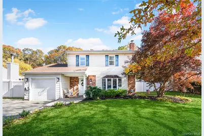 31 Fallen Leaf Road, Holbrook, NY 11741 - Photo 1