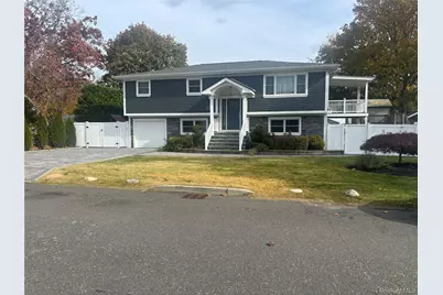 135 N 27th Street, Wheatley Heights, NY 11798 - Photo 1