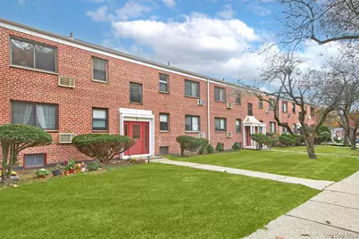 4 Lawrence Drive #C, White Plains, NY 10603 - Photo 1