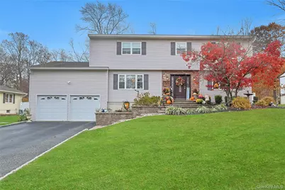 30 Pelham Avenue, Nanuet, NY 10954 - Photo 1
