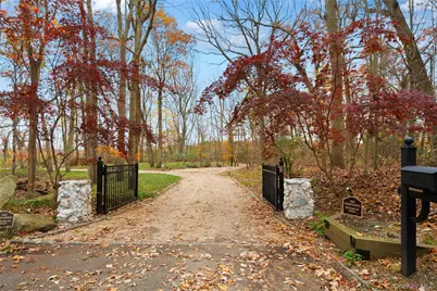 40 W View Drive, Upper Brookville, NY 11771 - Photo 1