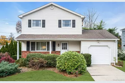 606 7th Avenue, East Northport, NY 11731 - Photo 1
