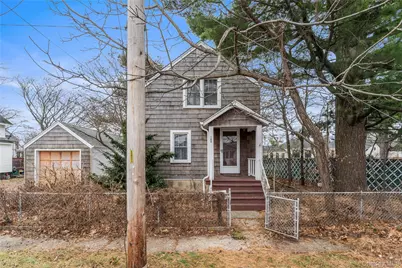 160 Lanier Place, Westbury, NY 11590 - Photo 1