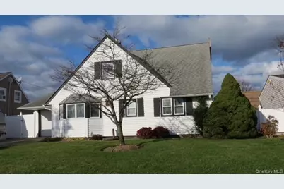 113 Abbey Lane, Levittown, NY 11756 - Photo 1