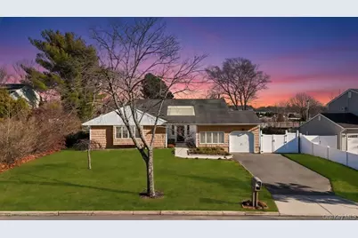15 Drake Avenue, Bellport, NY 11713 - Photo 1