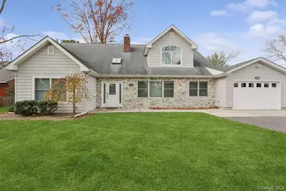 1560 Pebble Lane, Hewlett, NY 11557 - Photo 1