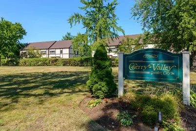 127 Fifteenth Street #E2, Garden City, NY 11530 - Photo 1