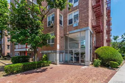 3425 150th Pl #4D, Flushing, NY 11354 - Photo 1