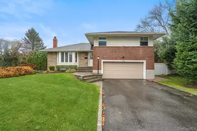 15 Morris Drive, Syosset, NY 11791 - Photo 1