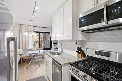 33-64 21st Street #6D, Astoria, NY 11106 - Photo 1