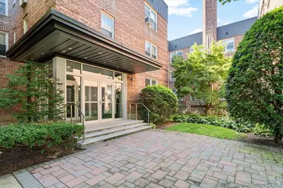 510 Dubois Avenue #11B, Valley Stream, NY 11581 - Photo 1