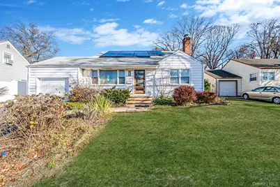 8 Sherwood Road, Glen Cove, NY 11542 - Photo 1