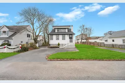 751 S Hickory Street, Lindenhurst, NY 11757 - Photo 1