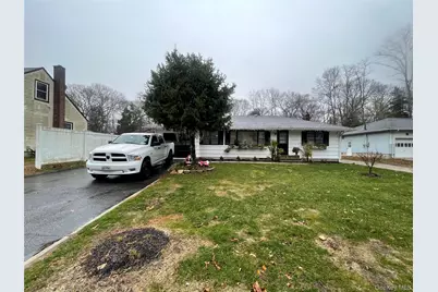 30 Oakcrest Avenue, Middle Island, NY 11953 - Photo 1