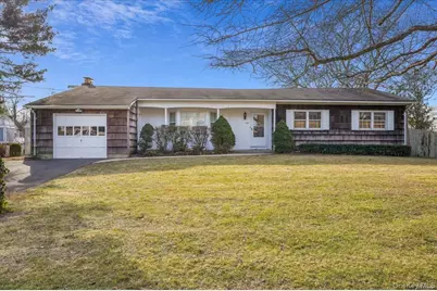 182 Connetquot Drive, Oakdale, NY 11769 - Photo 1