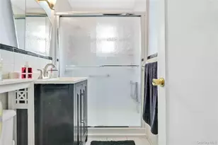 26-25 141st St, Flushing, NY 11354 - Photo 13