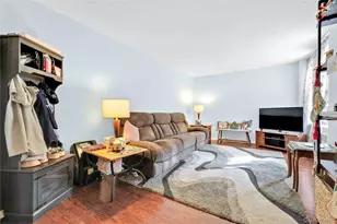 26-25 141st St, Flushing, NY 11354 - Photo 3