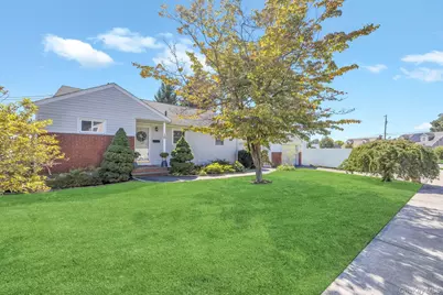 10 Layton Avenue, Hicksville, NY 11801 - Photo 1