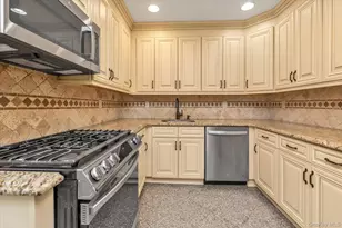 203 Pershing Pkwy, Mineola, NY 11501 - Photo 3