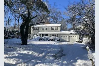 38 Amherst Court, Huntington, NY 11743 - Photo 1