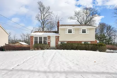 12 Stratford Place, New City, NY 10956 - Photo 1