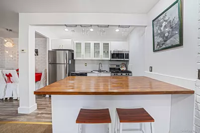 460 Old Town Road #5L, Port Jefferson Station, NY 11776 - Photo 1