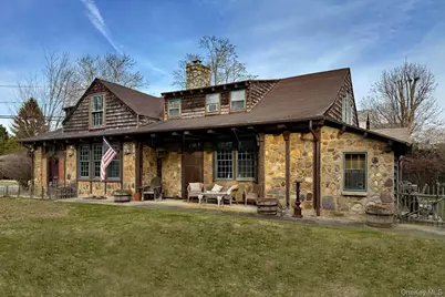 10 John Street, Southampton, NY 11968 - Photo 1