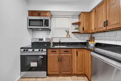 125 N Washington Avenue #1, Hartsdale, NY 10530 - Photo 1