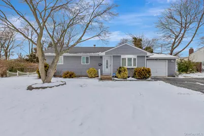 2700 Falcon Avenue, Medford, NY 11763 - Photo 1