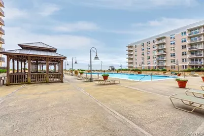 25 Neptune Boulevard #2T, Long Beach, NY 11561 - Photo 1