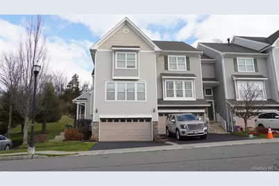 1402 Hawthorn Way, New Windsor, NY 12553 - Photo 1