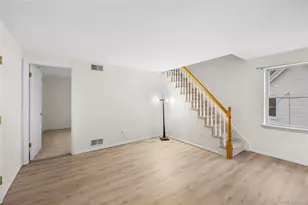 17 Fairview St, Huntington, NY 11743 - Photo 3