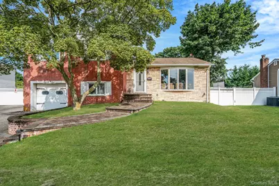 86 Silber Avenue, Bethpage, NY 11714 - Photo 1