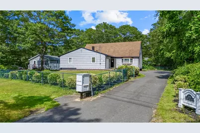 188 W End Avenue, Shirley, NY 11967 - Photo 1