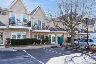 308 Cambridge Court, Glen Cove, NY 11542 - Photo 1