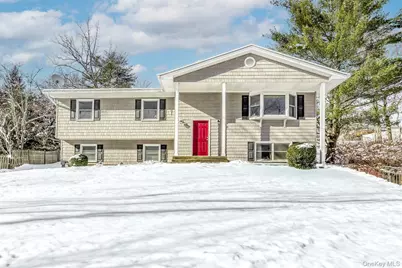 11 Pine Tree Court, Valley Cottage, NY 10989 - Photo 1