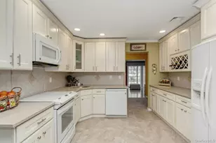 84 Strathmore Village Dr, South Setauket, NY 11720 - Photo 15