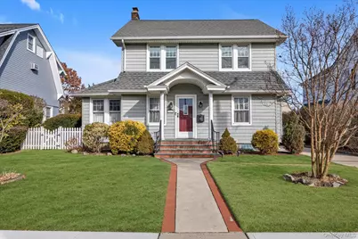 51 Huntington Avenue, Lynbrook, NY 11563 - Photo 1