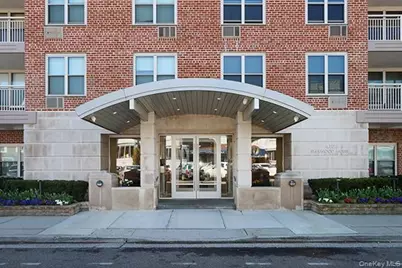 410 E Broadway #2X, Long Beach, NY 11561 - Photo 1