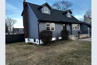 696 N Delaware Avenue, Lindenhurst, NY 11757 - Photo 1